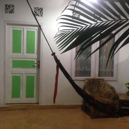 Good For Ya Knee Hostel & Bungalows (Adults Only) ギリ・トラワンガン エクステリア 写真