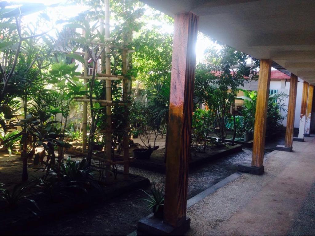 Good For Ya Knee Hostel & Bungalows (Adults Only) ギリ・トラワンガン エクステリア 写真